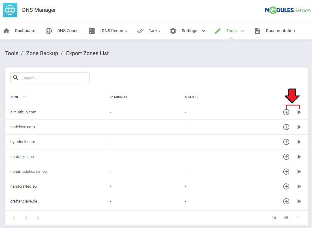 DNS Manager For WHMCS: Export Zones List page with zones and the queue export and export now icons marked